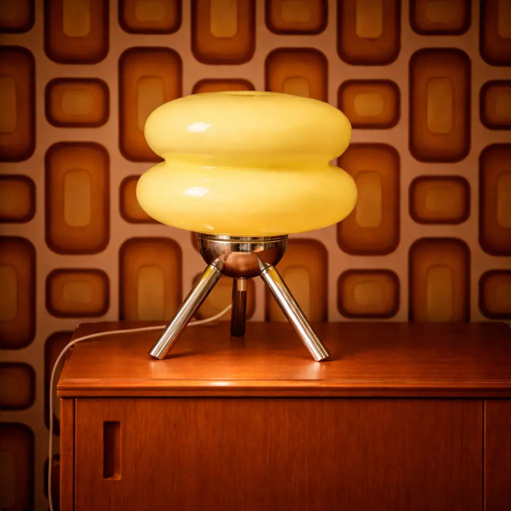 Lampe rétro design années 70 – Luminaire décoratif style vintage (4 coloris) Studio Retro